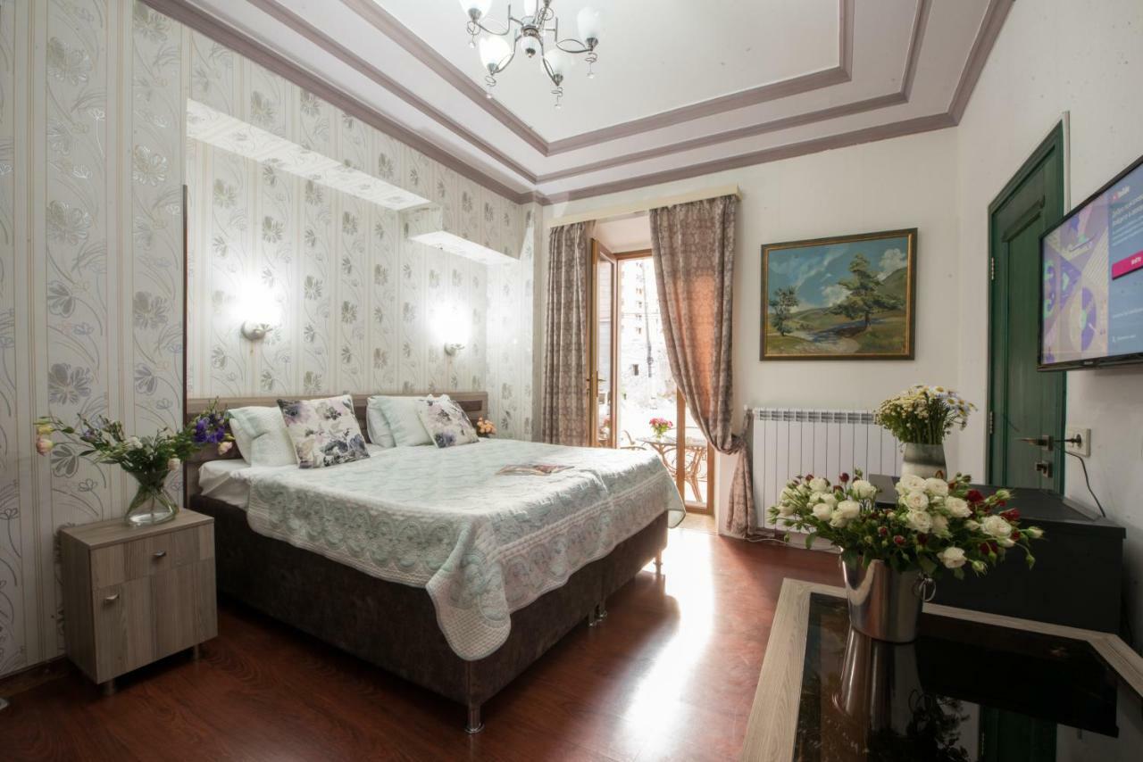 Votre Maison Yerevan Exterior foto